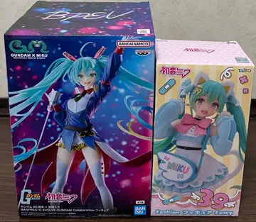 하츠네 미쿠 피규어 세트 전 2종