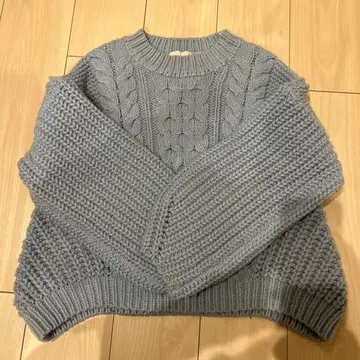 [ 새상품급 ] KBF 케이블 니트 스웨터 스카이블루