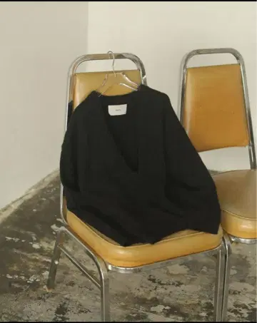 todayful U넥 소프트 니트 블랙