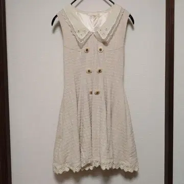 LIZLISA 슬리브리스 무릎 기장 원피스 크림색