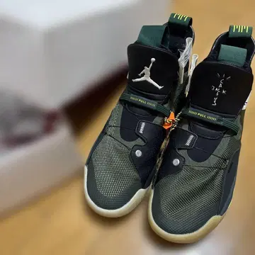 조던 트래비스 스콧 26.5 새상품급