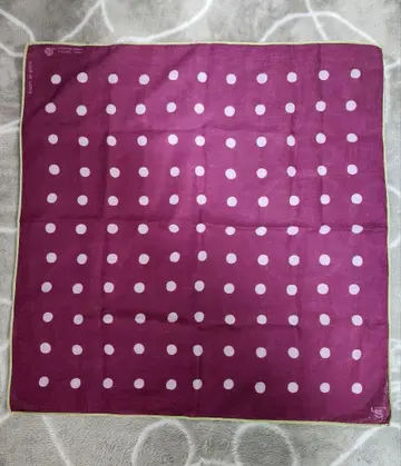 45R의 도트 무늬 반다나