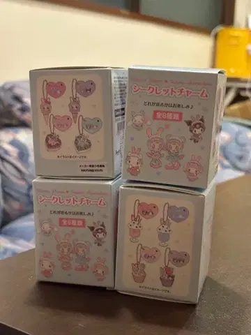 [ 새상품, 미개봉 ] 시크릿 참 4종 세트 메조 피아노 산리오 콜라보