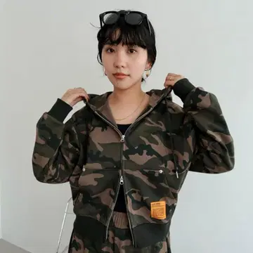 카모플라쥬 후드 부착 후드티