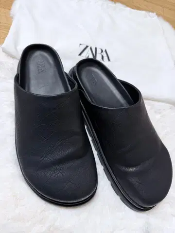 ZARA 볼륨 크로그 26.5 상당