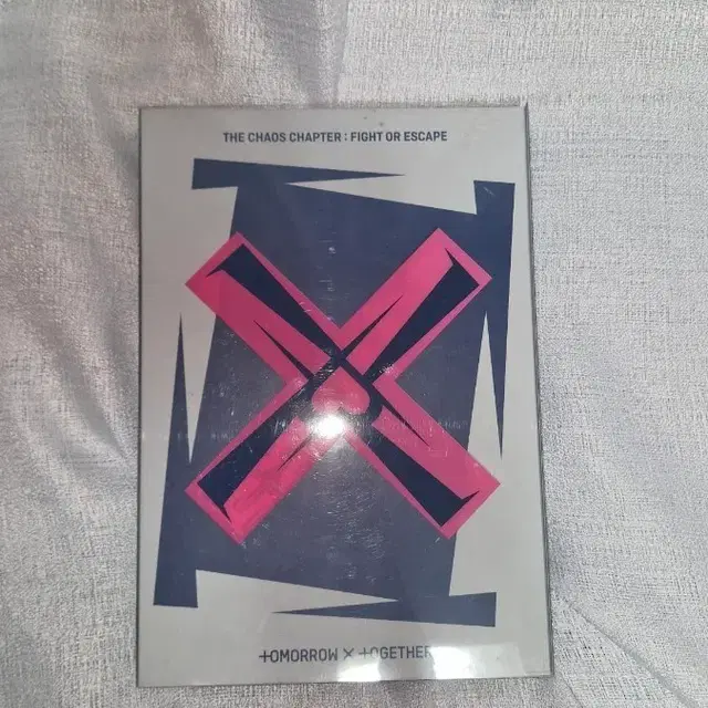 투바투 앨범 The Chaos Chapter:FIGHT OR ESCAPE