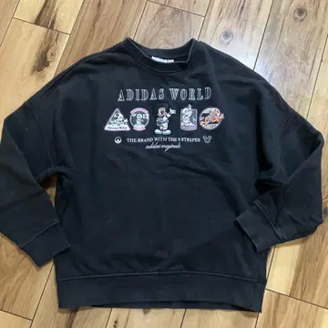 adidas Disney 트레이닝복 맨투맨