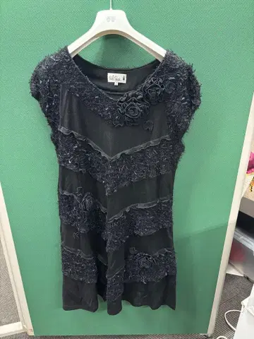 벨 파시 블랙 슬리브리스 원피스