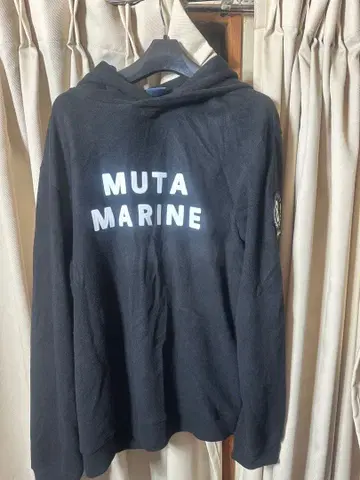 muta 라이트 니트 풀오버 후드티