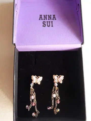 미사용 ANNA SUI 나비 모티브 귀걸이