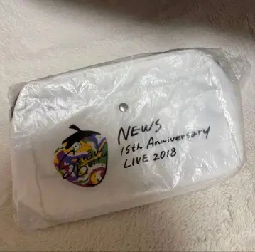 NEWS strawberry 바디백