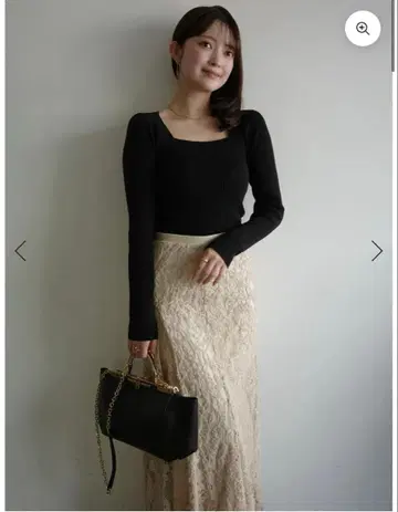 아뉴앙스 실크 캐시미어 블렌드 데콜테 리브 니트