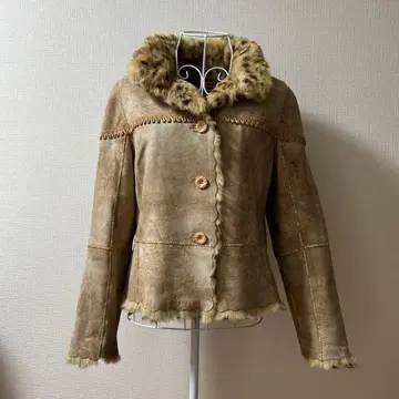 무스탕 리버서블 숏코트