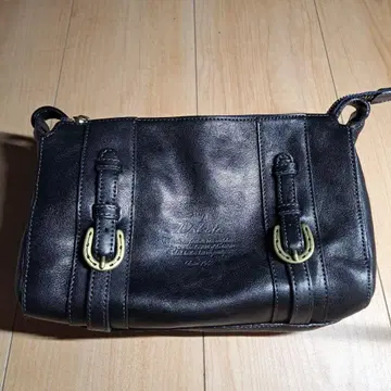 Dakota 가죽 숄더백 블랙