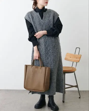 새상품 택 포함 퓨어세신 기모 케이블 니트 베스트 원피스 그레이