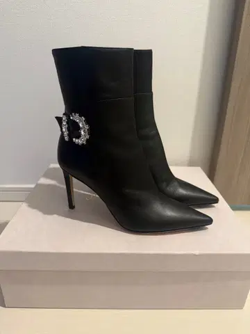 [ 미사용 새상품 ] JIMMY CHOO 숏부츠 BLACK 38 24.5