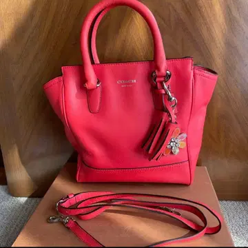 빨간색 가죽 숄더백 꽃 참 포함