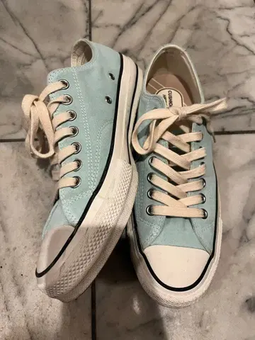 새상품급 컨버스 척 테일러 스웨이드 OX 27.5cm