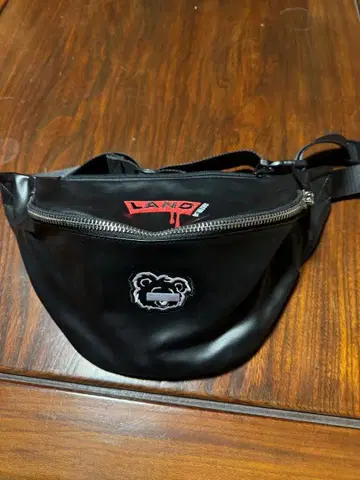 LAND byMILKBOY 밀크보이 힙색 바디백