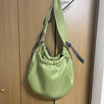 즉완품 Laid.B 올리브 그린 숄더백