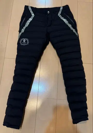 MARK & LONA 블랙 다운 팬츠