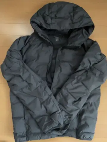 UNIQLO PUFFTECH 다운 자켓 M 그레이