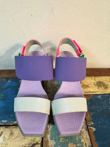 NU3D 사이즈 35 샌들