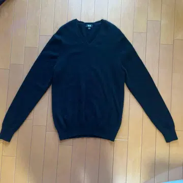 UNIQLO 캐시미어 V넥 스웨터 MENS S 사이즈 블랙