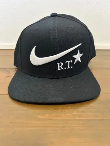 Nike 블랙 캡 R.T. 자수, 리카르도 티시 구하기 어려움