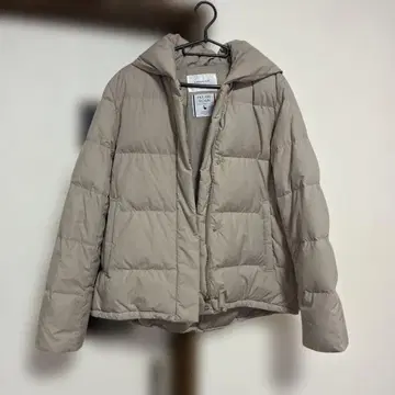 베이지 후드 부착 다운 자켓 L 사이즈