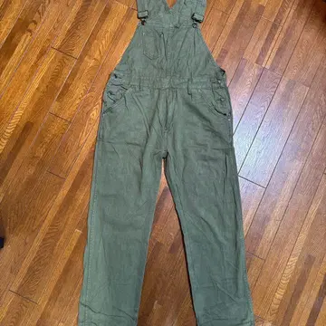 올리브 그린 오버롤