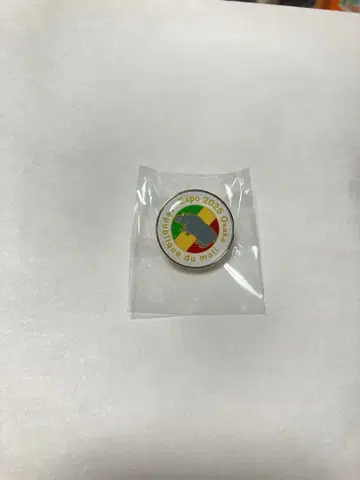 Expo 2025 오사카 마리 핀 배지 화이트