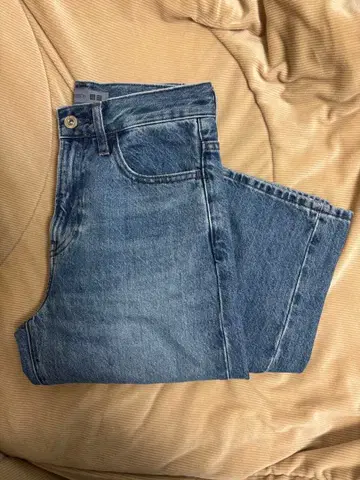 UNIQLO 스트레이트 데님 23