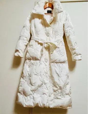 자수 화이트 코트 두꺼운 원단 가볍고 따뜻한 최상급 다운 롱 코트 2XL