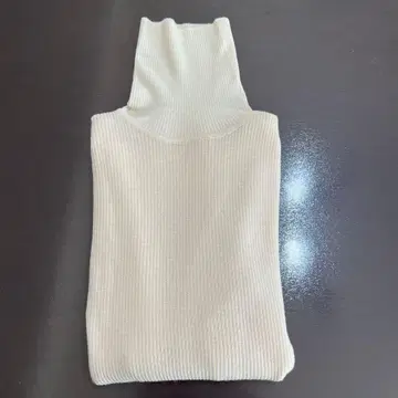 무인양품 목의 까슬거림을 줄인 리브 터틀넥 M 화이트 미사용 새상품
