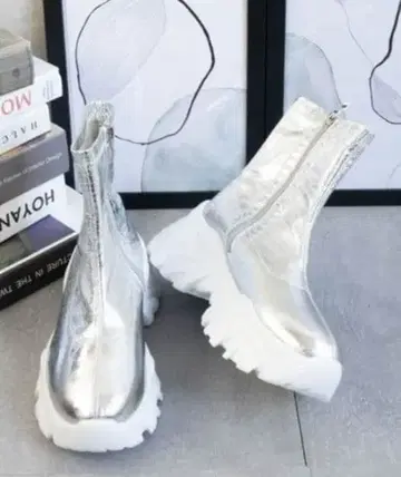 메탈릭 실버 통굽 숏부츠 완판 사이즈!