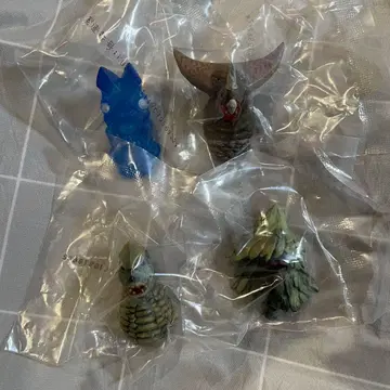 제일복권 울트라맨 시리즈 괴수 초대전 vol.2 F상 괴수두감 4종