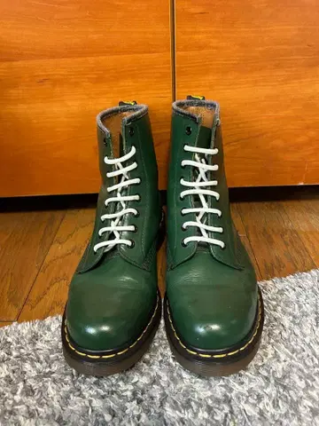 닥터마틴 1460 그린 UK 8