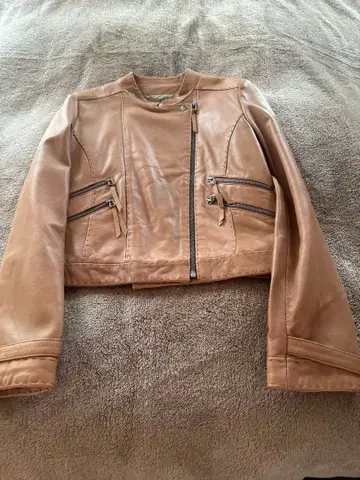 RACY RADIANT 베이지 크롭 양가죽 자켓