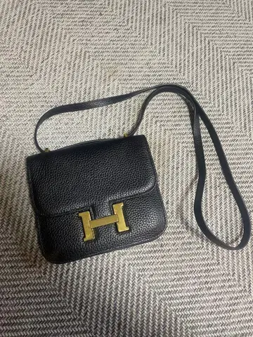 가죽 숄더백 H로고