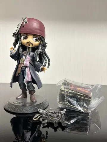 잭 스패로우 피규어 외