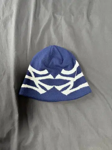 oma beanie