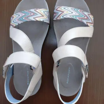 ROCKPORT 샌들 베이지 TUNE TECH