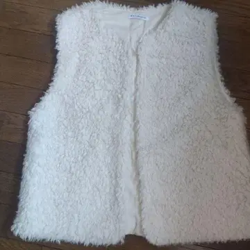 BEAUTY&YOUTH 아이보리 퍼 베스트