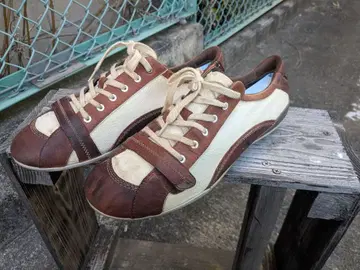 Merrell 레트로 스타일 스니커즈 브라운/아이보리