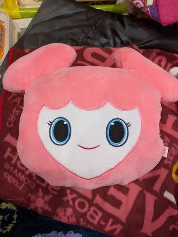 TWICE LOVELYS 낮잠 쿠션 모모 모블리