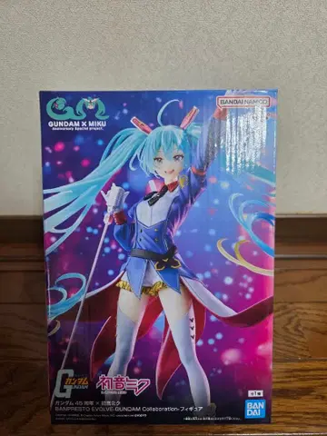 GUNDAM x MIKU 콜라보 피규어 건담미쿠