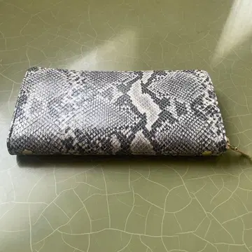 리베로 소가죽 장지갑 뱀 무늬