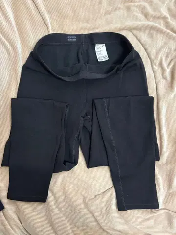 UNIQLO HEATTECH 울트라 웜 블랙 레깅스