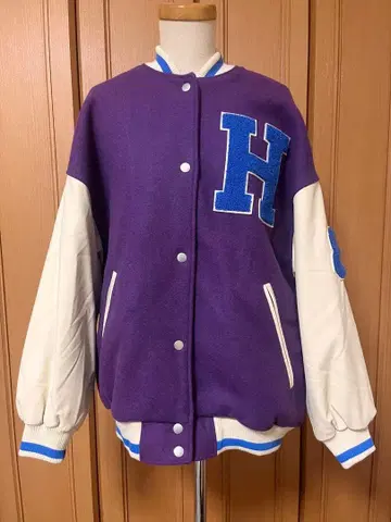 ZARA 바시티 자켓 보라색/화이트